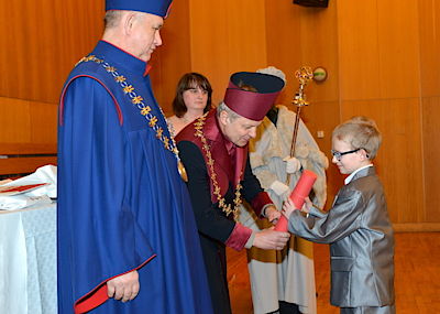 Diplomy předávali děkan Pedagogické fakulty Miroslav Randa (vlevo) a rektor ZČU Miroslav Holeček.